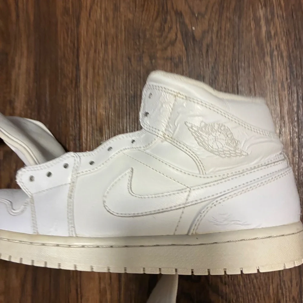Nike Air Jordan 1 Mid Triple White 554724-100 Sz 11 Custom or Restoration
